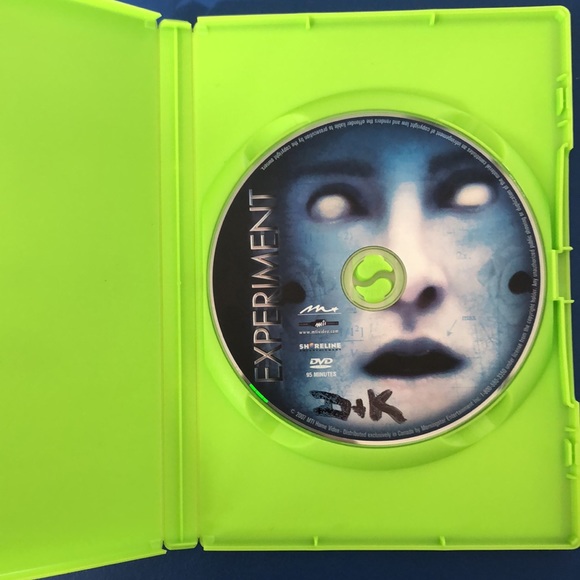 10/$20💙DVD - Sci-fi thriller, rare find - - Picture 2 of 3